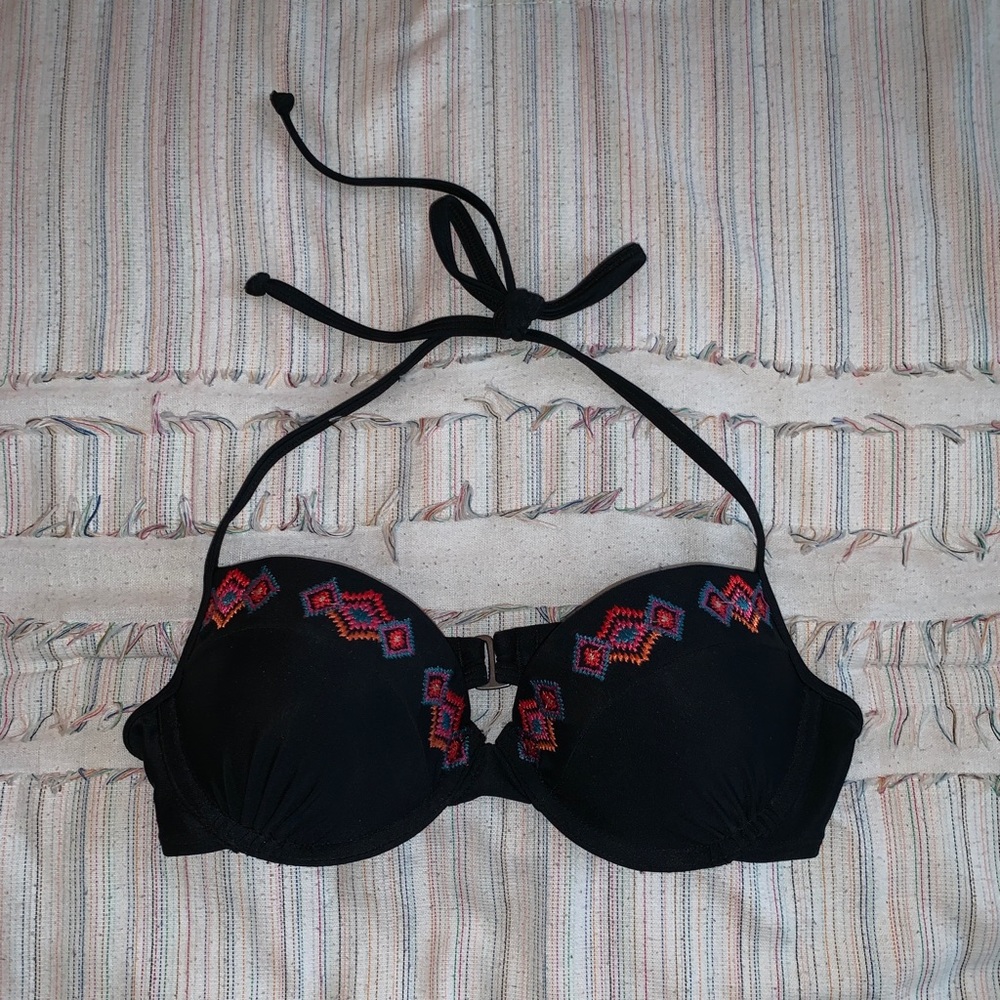 Push-up bikini top